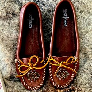 Minnetonka Deerskin Beaded Moccasins